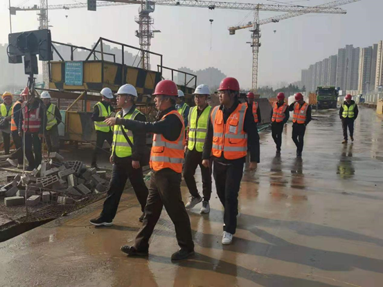 �ڲ���רҵ�������Ϊ�������ƽ�������Ŀ�ۺϹܿ�����