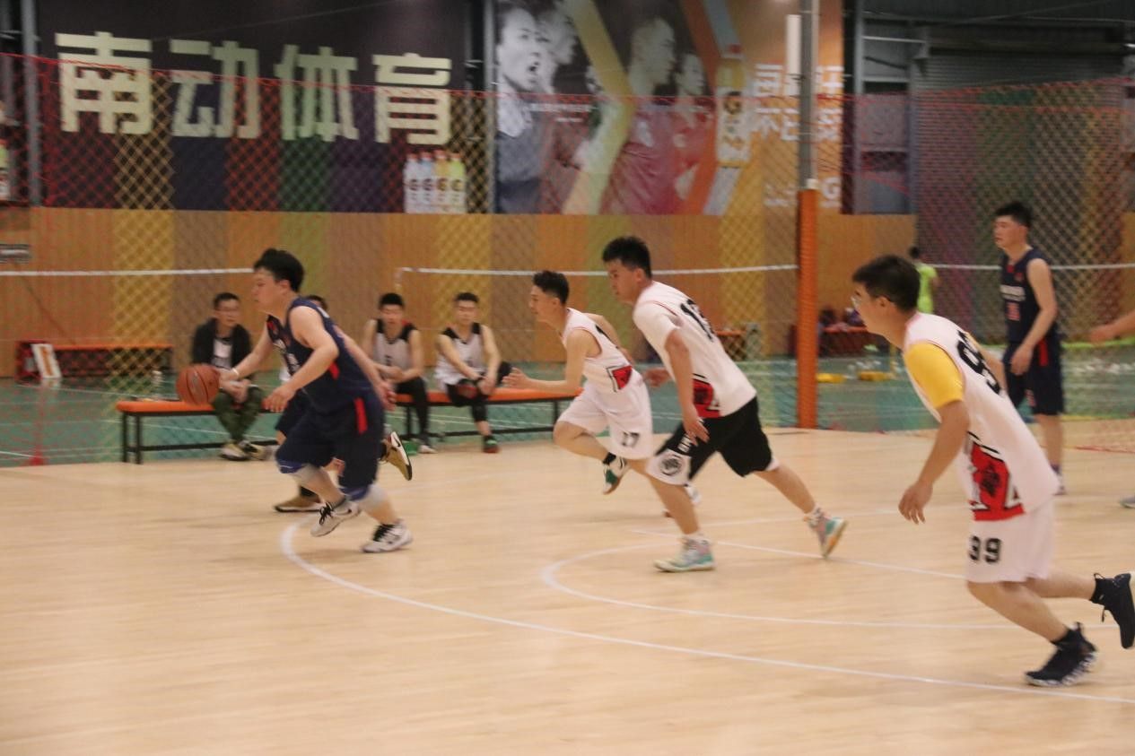 展示精神风范 增强相同交流——首届“腾博会专业服务诚信为本杯篮球约请赛”开幕