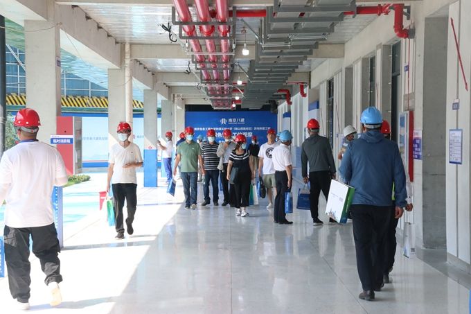 �޽�ʩ�����ڿƼ���������ɫ�ǻ���ģ������