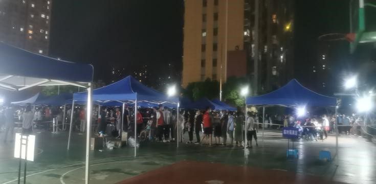 ���Ρ�����ǽ�� �Ͼ��ڲ���רҵ�������Ϊ��������ҹ��֯2000�������Ѻ�����