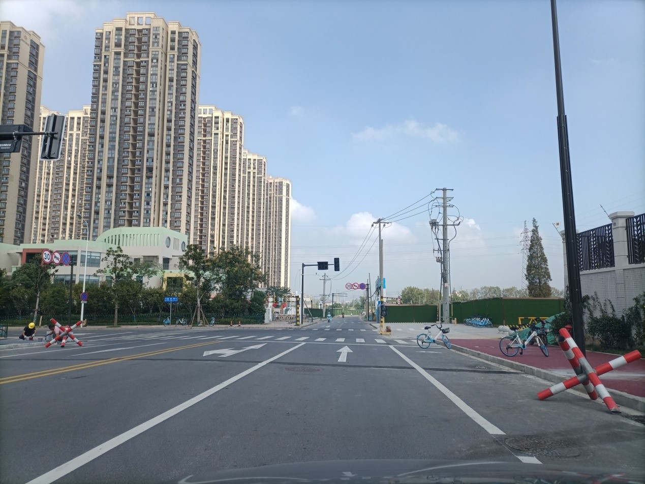 ��һ����ͷ·������ͨ����