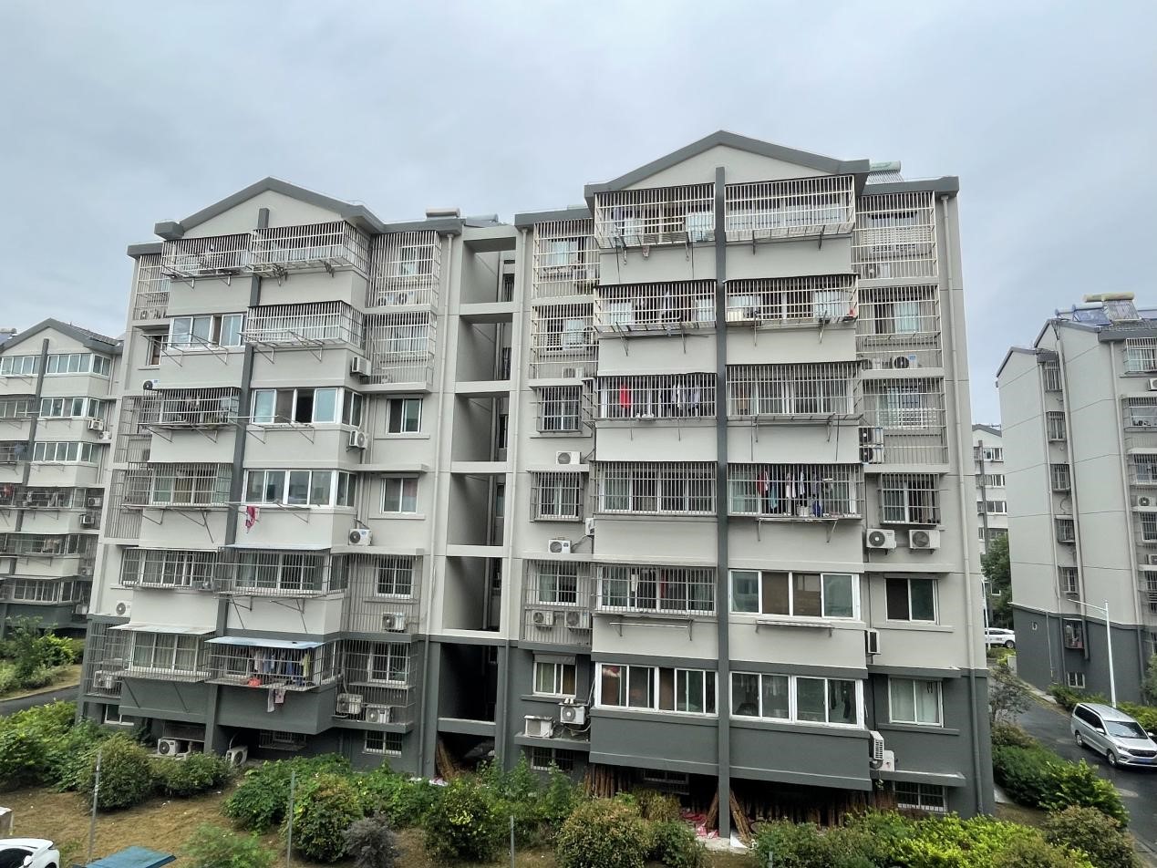 ������Ϊ����ɫ���������������Ͼ�С���Ҹ�����ɫ��